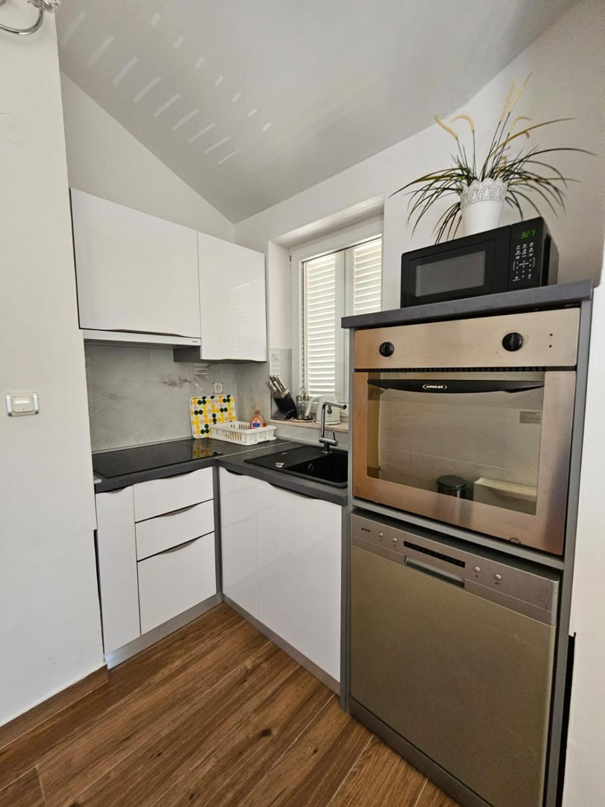 Apartments Villa Sibenik Primošten Екстериор снимка